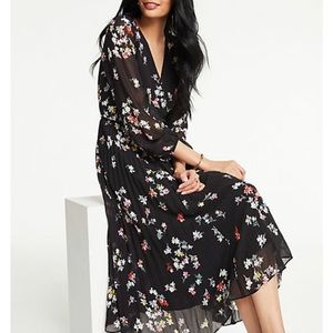 Floral pleated midi dress. Size 0